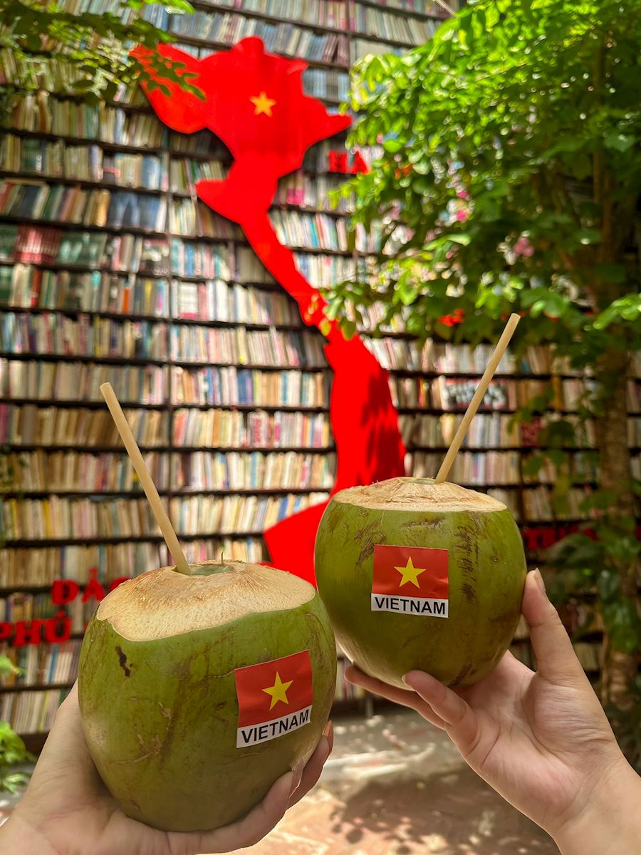 Quán cafe tông trầm, không gian lý tưởng để “sống ảo”